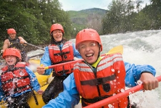  Viagem de rafting em família 